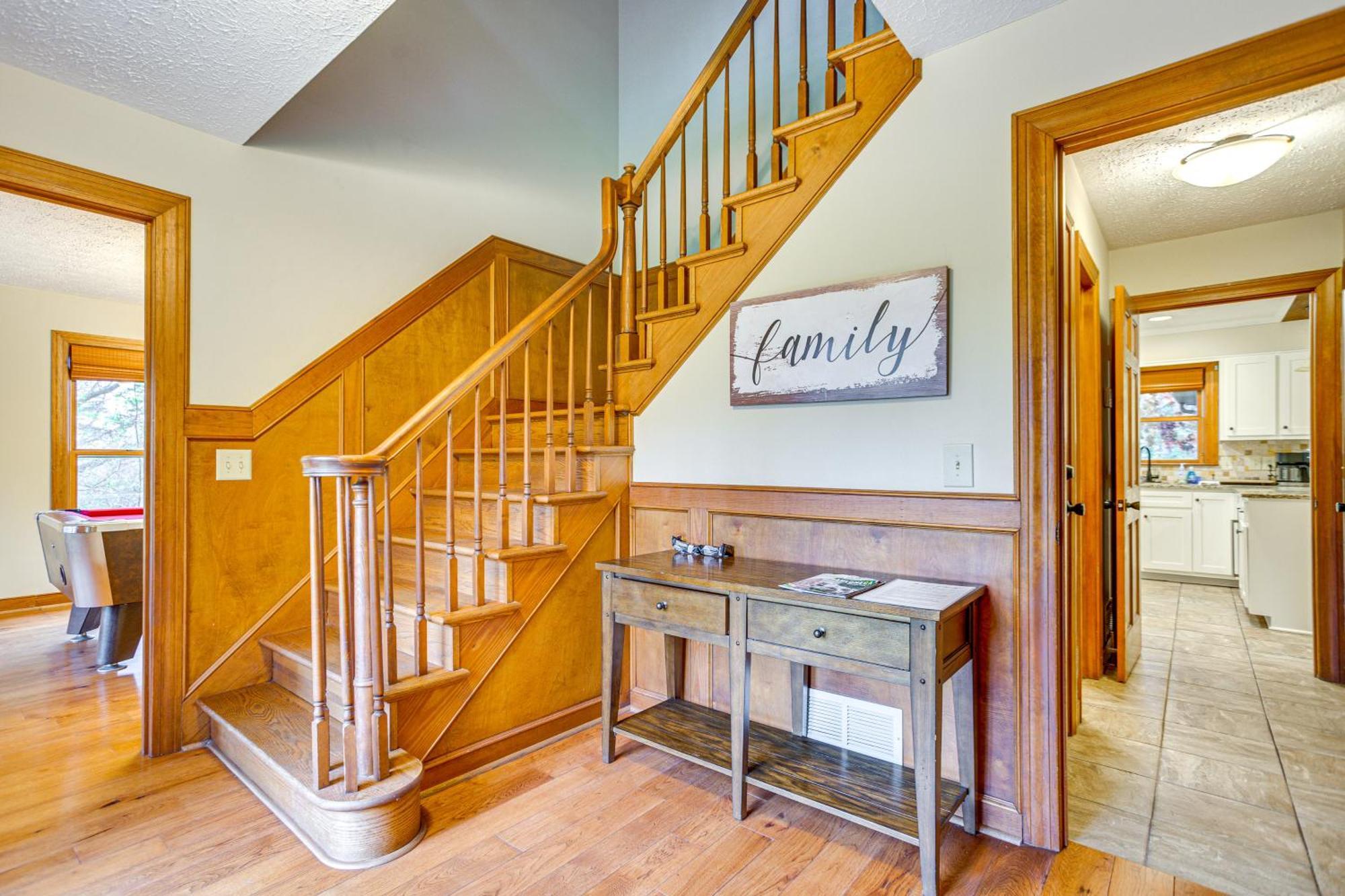 Large Dahlonega Home, Ideal For Family Gatherings! Exterior photo
